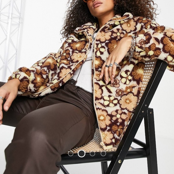 ASOS Reclaimed Vintage inspired fleece in floral print - Picture 3 of 4